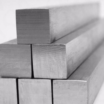 Дюралевый квадрат В95 100х100 мм ГОСТ 21488-97 в наличии в Магадане